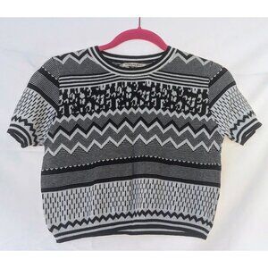 Mustard Seed cropped short sleeve thin black & white patterned sweater top sz S
